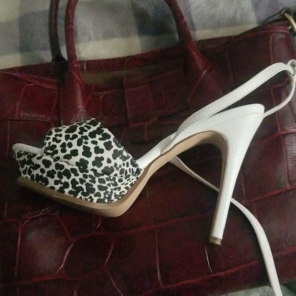 B & W Sexy Kitty Animal Print Platform Heel only worn once ..never walked outsid